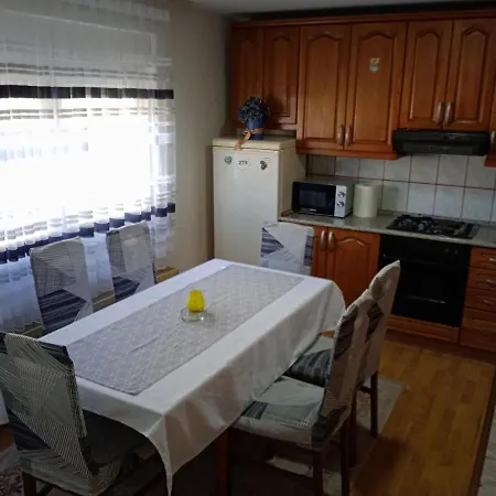 דירה Apartman Nevera *