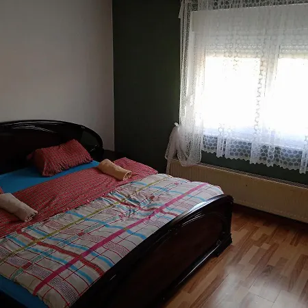 Apartman Nevera *