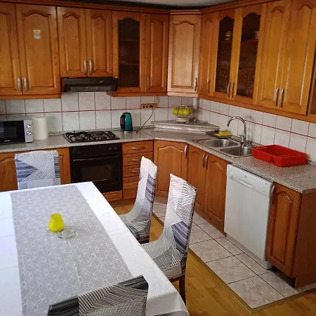 Apartman Nevera פוסושיה