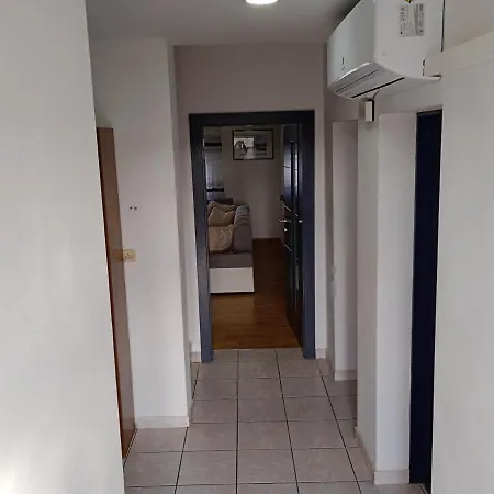 Apartman Nevera *